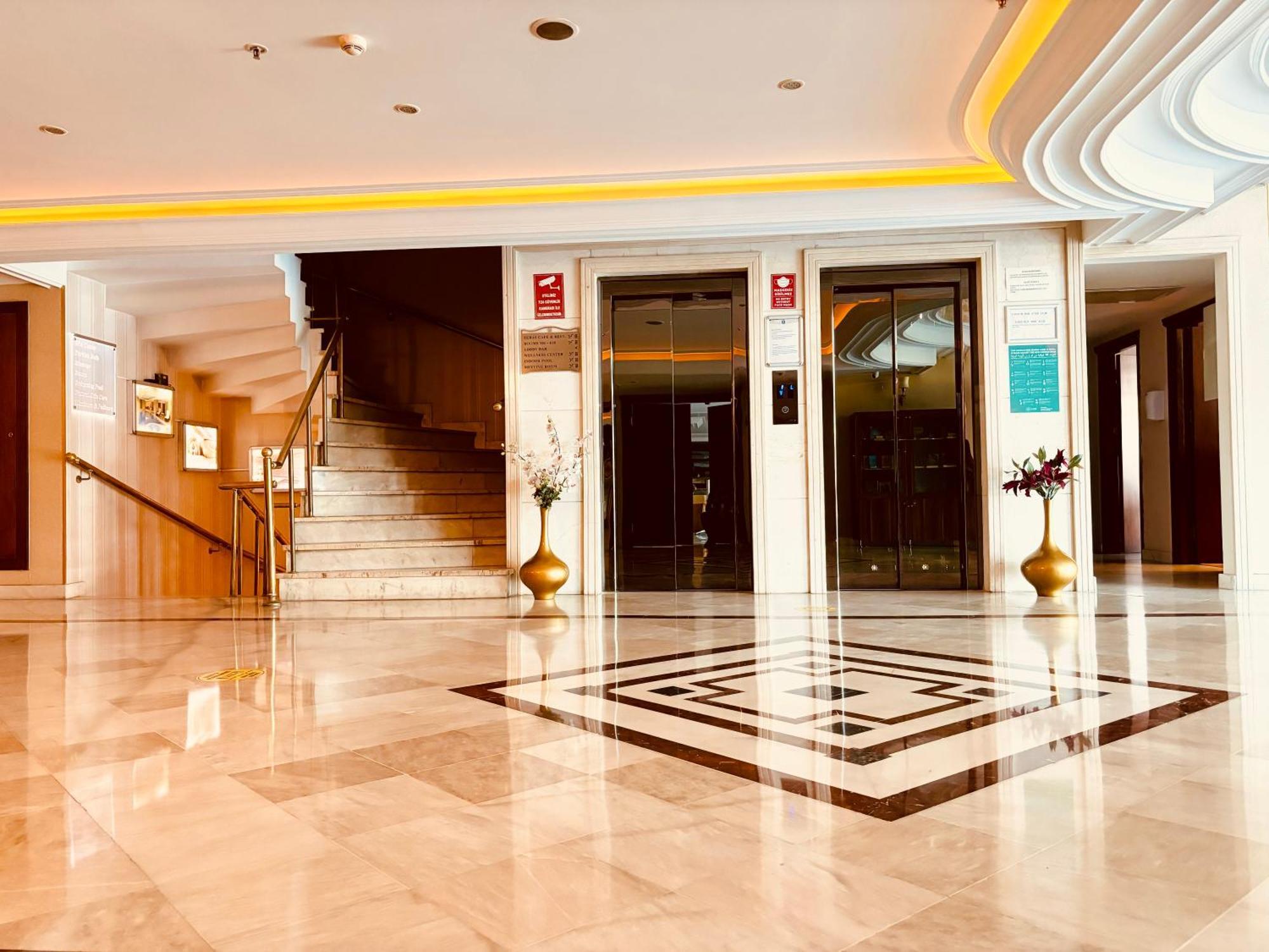 Otel Askoc & 4*