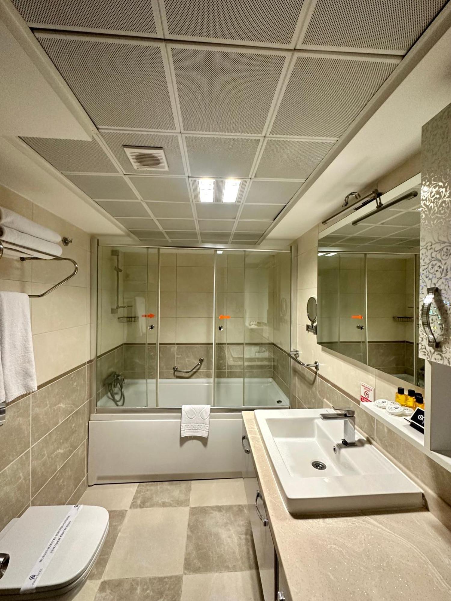 Askoc & Hotel 4*
